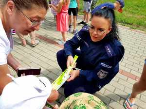 Policjanci podczas spotkania z przedszkolakami