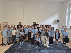 Policjanci na spotkaniu z dziećmi