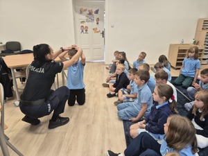 Policjanci na spotkaniu z dziećmi