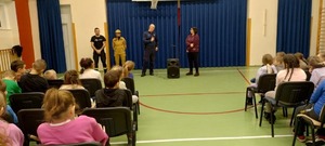 Policjanci na spotkaniu z dziećmi