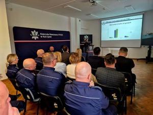 Odprawa roczna podsumowująca pracę kętrzyńskich policjantów w 2025 roku