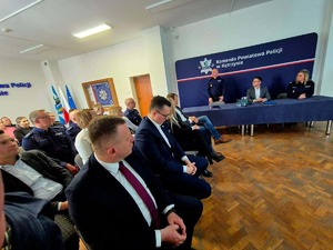 Odprawa roczna podsumowująca pracę kętrzyńskich policjantów w 2025 roku